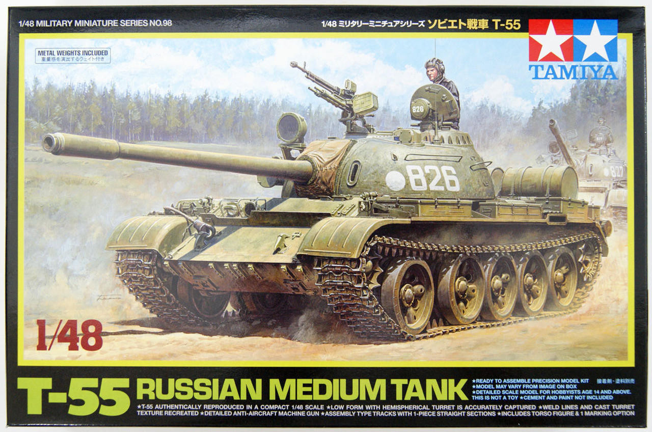 Сборная модель 1/48 Советский средний танк Т-55 с фигурой командира (Tamiya)