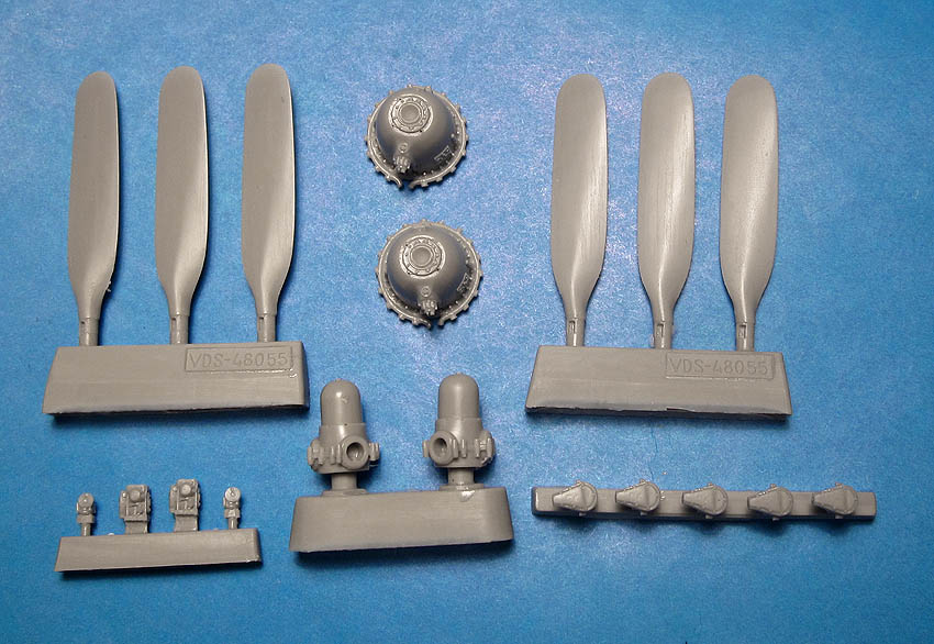 Дополнения из смолы 1/48 PV-1 Ventura corrected propeller and crankcases (for Revell) (Vector)