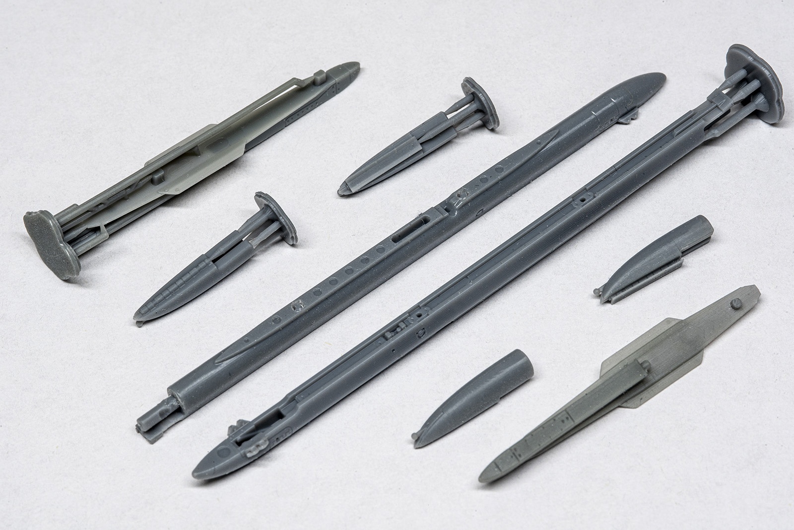 Дополнения из смолы 1/32 F/A-18A/B/C/D законцовка крыла и лончер LAU-7 (ранний) (A.M.U.R.Reaver)