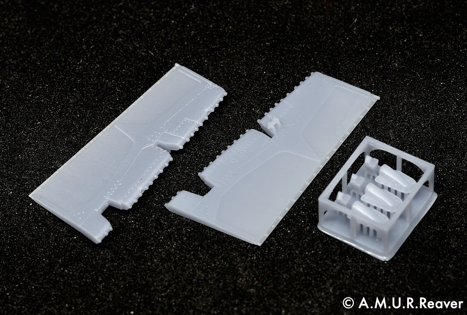 Дополнения из смолы 1/48 Рули направления раннего типа для МиГ-29 9-12 (A.M.U.R.Reaver)
