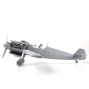 Сборная модель 1/48 Немецкий истребитель «Мессершмитт» BF-109 F2 (Zvezda)