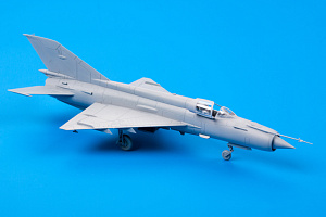 Сборная модель 1/72 МиГ-21МФ перехватчик (Profipack edition) (Eduard kits)
