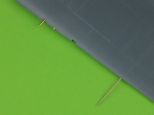 Дополнения из латуни 1/48 Grumman F4F-3 Wildcat EARLY. Пулеметные стволы и трубка Пито
