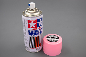 Грунтовка розовая, для пластика, металла, дерева (Tamiya) (180ml) аэрозоль