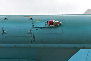 Дополнения из смолы 1/72 Л-175В станция активных помех "Хибины-В" (Advanced Modeling)/ Су-34