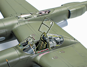 Сборная модель 1/48 Lockheed P-38F/G Lightning (Tamiya)