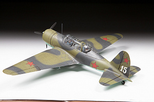 Сборная модель 1/48 Советский бомбардировщик Су-2 (Zvezda)