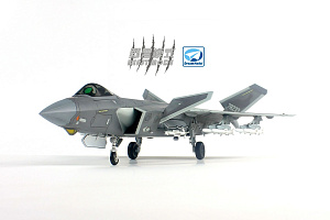 Сборная модель 1/72 Китайский истребитель-невидимка Chengdu J-20 (Dream Model)