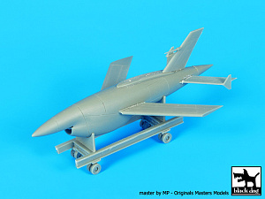 Дополнения из смолы 1/72 AQM-34 Firebee - реактивный разведывательный БПЛА + тележка (Blackdog)