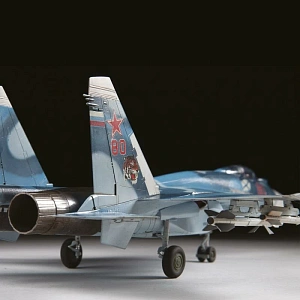 Сборная модель 1/72 Самолёт Су-33 (Zvezda)