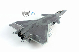 Сборная модель 1/72 Китайский истребитель-невидимка Chengdu J-20 (Dream Model)