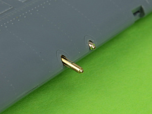 Дополнения из латуни 1/48 Grumman F4F-3 Wildcat EARLY. Пулеметные стволы и трубка Пито