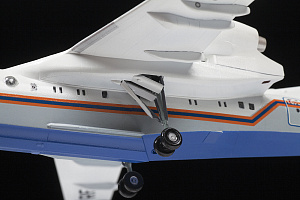 Сборная модель 1/144 Российский самолет-амфибия Бе-200 (Zvezda)