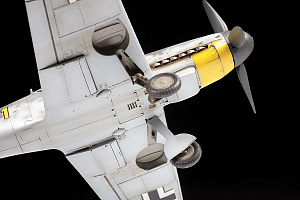 Сборная модель 1/48 Немецкий истребитель Мессершмитт BF-109G6  (Zvezda)