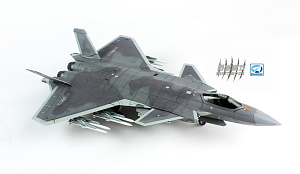Сборная модель 1/72 Китайский истребитель-невидимка Chengdu J-20 (Dream Model)