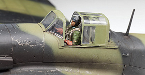 Сборная модель 1/48 Советский штурмовик Ил-2 (Zvezda)