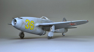 Сборная модель (смола) 1/72 Реактивный истребитель Як-15 (KepModels)
