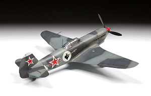 Сборная модель 1/48 Советский истребитель Як-9Т (Zvezda)