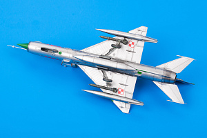 Сборная модель 1/72 МиГ-21МФ перехватчик (Profipack edition) (Eduard kits)
