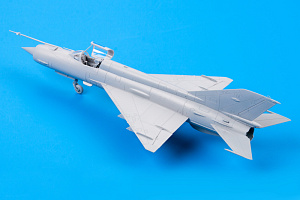 Сборная модель 1/72 МиГ-21МФ перехватчик (Profipack edition) (Eduard kits)