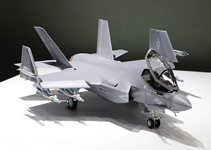Сборная модель 1/48 Lockheed Martin F-35C Lightning Ⅱ (Tamiya)