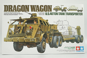 Сборная модель 1/35 Американский танковый тягач Dragon Wagon с прицепом и 4-мя фигурами (Tamiya)