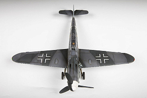Сборная модель 1/48 Немецкий истребитель Мессершмитт BF-109G6  (Zvezda)