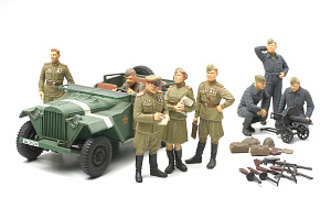 Сборная модель 1/48 Russian Field Car GAZ-67B w/Officers (Tamiya)