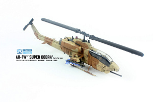 Сборная модель 1/72 Bell AH-1W Super Cobra (ранняя версия) (Dream Model)