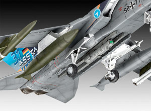 Сборная модель 1/72 Tornado ASSTA 3.1 (Revell)