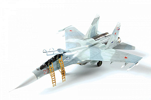 Сборная модель 1/72 Российский учебно-боевой самолет "Су-27УБ" (Zvezda)