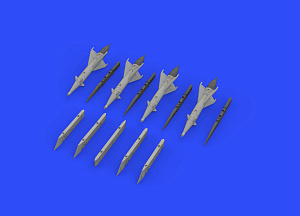 Дополнения из смолы 1/72 RS-2US missiles with pylons for Mikoyan MiG-21 (Eduard)