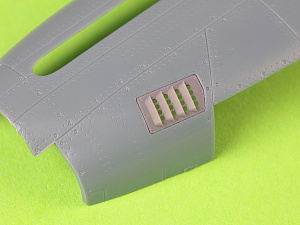 Дополнения из смолы 1/48 P-51 Mustang — крышка воздушного фильтра карбюратора (RAF ver.A) (Eduard)