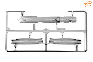 Сборная модель 1/72 Микоян МиГ-19П (Clear Prop)