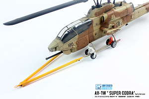 Сборная модель 1/72 Bell AH-1W Super Cobra (ранняя версия) (Dream Model)