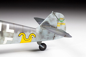 Сборная модель 1/48 Немецкий истребитель Мессершмитт BF-109G6  (Zvezda)