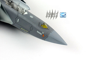 Сборная модель 1/72 Китайский истребитель-невидимка Chengdu J-20 (Dream Model)