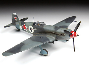 Сборная модель 1/48 Советский истребитель Як-9Т (Zvezda)
