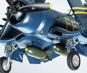 Сборная модель 1/32 Vought F4U-1D Corsair (Tamiya)