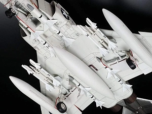 Сборная модель 1/32 McDonnell F-4J Phantom II (Tamiya)
