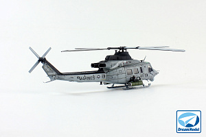 Сборная модель 1/72 Вертолёт UH-1Y Venom (Dream Model)