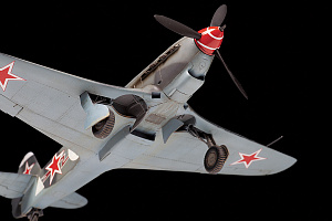 Сборная модель 1/48 Советский истребитель Як-9Т (Zvezda)