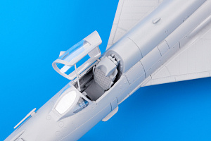 Сборная модель 1/72 МиГ-21МФ перехватчик (Profipack edition) (Eduard kits)