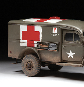 Сборная модель 1/35 Американский армейский медицинский автомобиль WC-54 (Zvezda)