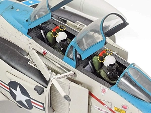 Сборная модель 1/32 McDonnell F-4J Phantom II (Tamiya)